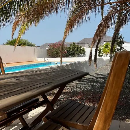 Villa Lovely Almudena With Private Pool Playa Blanca (Lanzarote)