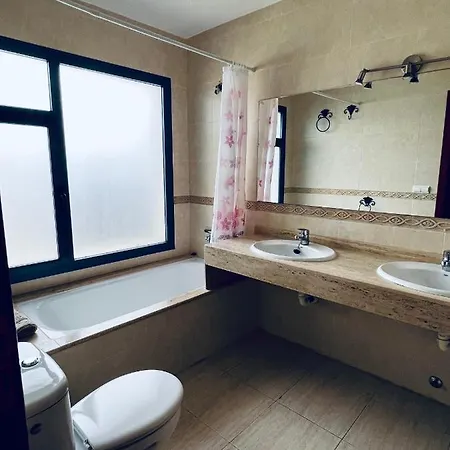 Villa Lovely Almudena With Private Pool Playa Blanca (Lanzarote)