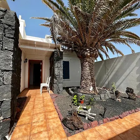 Lovely Almudena With Private Pool Villa Playa Blanca (Lanzarote)